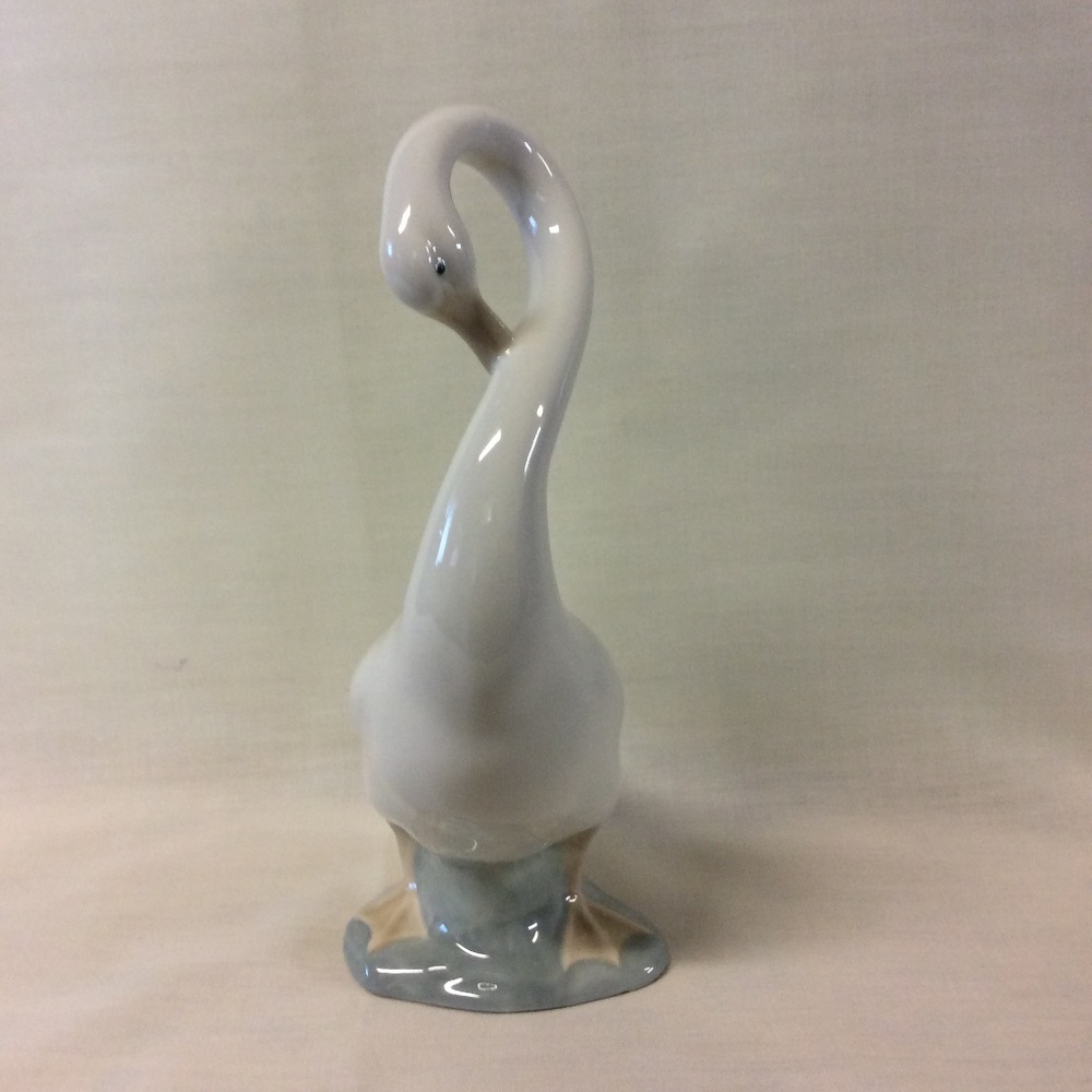 NAO by Lladro figurine - "Preening Goose"